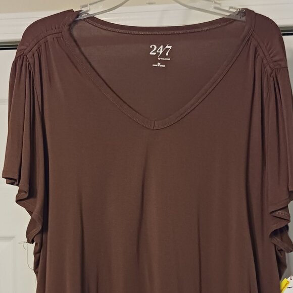 #56 3/$18 - Maurices Brown/Red Short Sleeve Top Size 2X - Picture 3 of 5